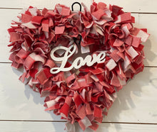 Load image into Gallery viewer, Heartshaped Wreath for Valentine's Day