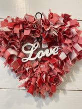 Load image into Gallery viewer, Heartshaped Wreath for Valentine&#39;s Day
